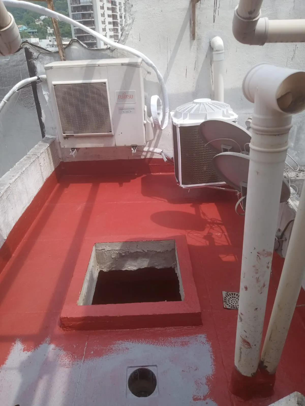 Impermeabilização de laje com poliéster flexível