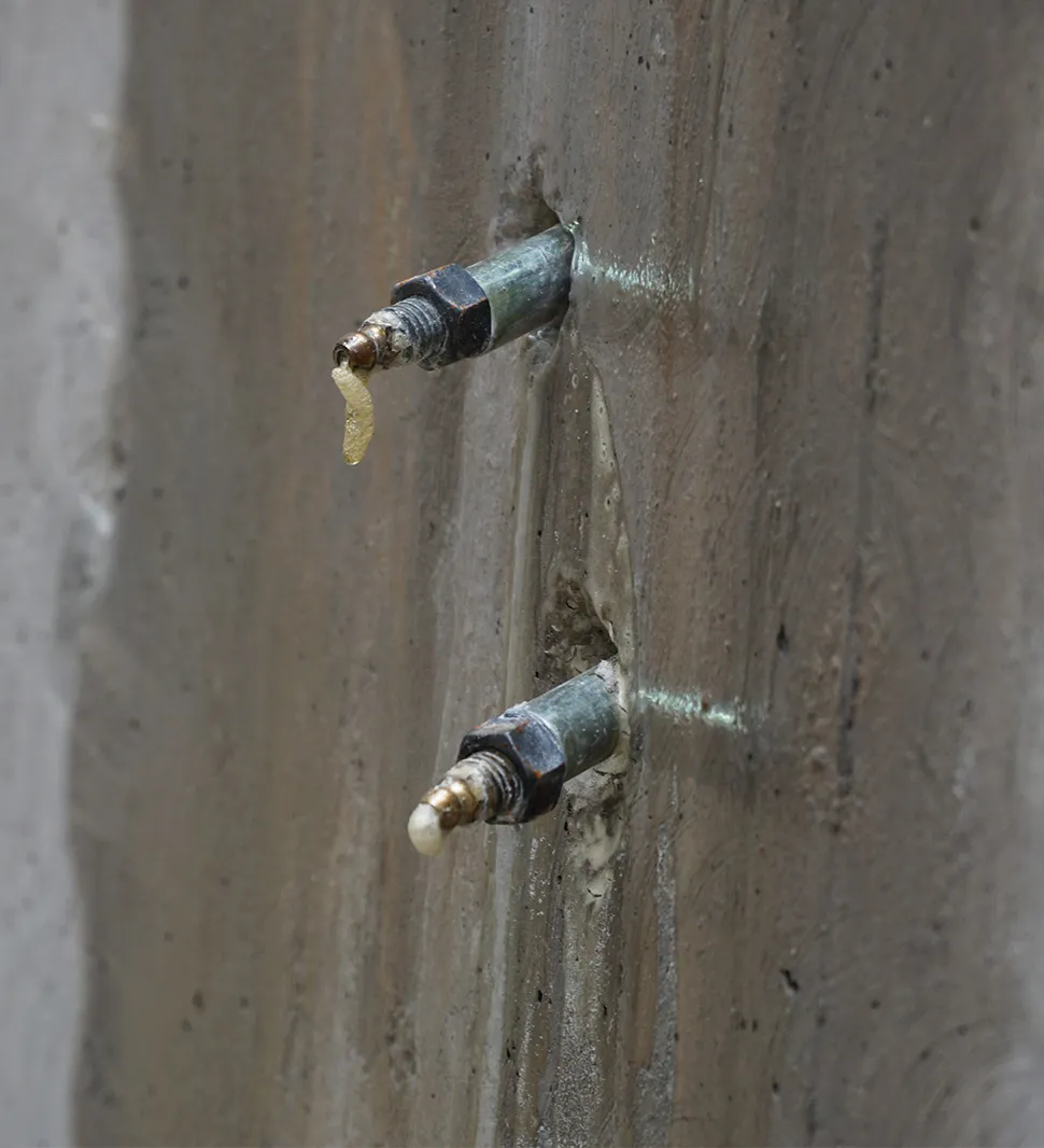 Injeção de resina em concreto