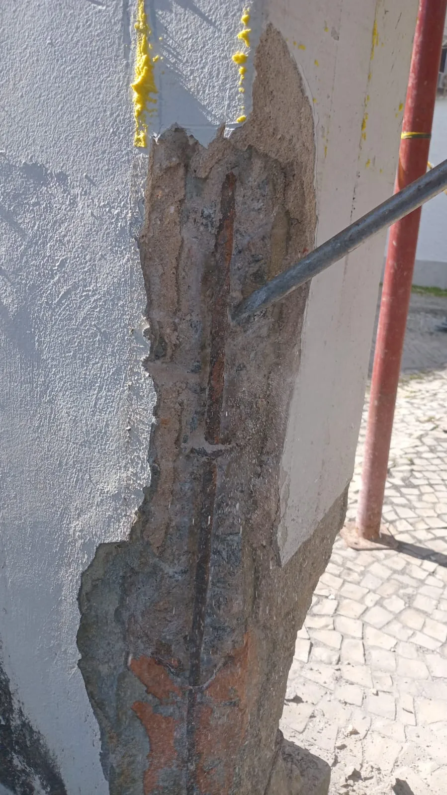 Recuperação estrutural de pilares na Barra da Tijuca